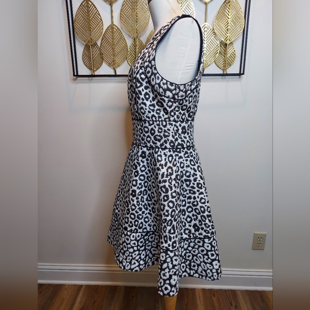 Banana Republic Leopard Print Jacquard Dress Size 8 - Picture 6 of 7